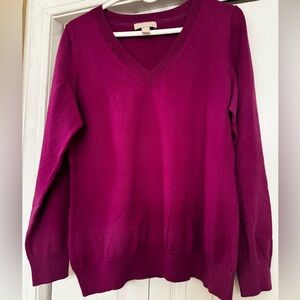 Banana Republic V-Neck Merino Wool Magenta Sweater - XL